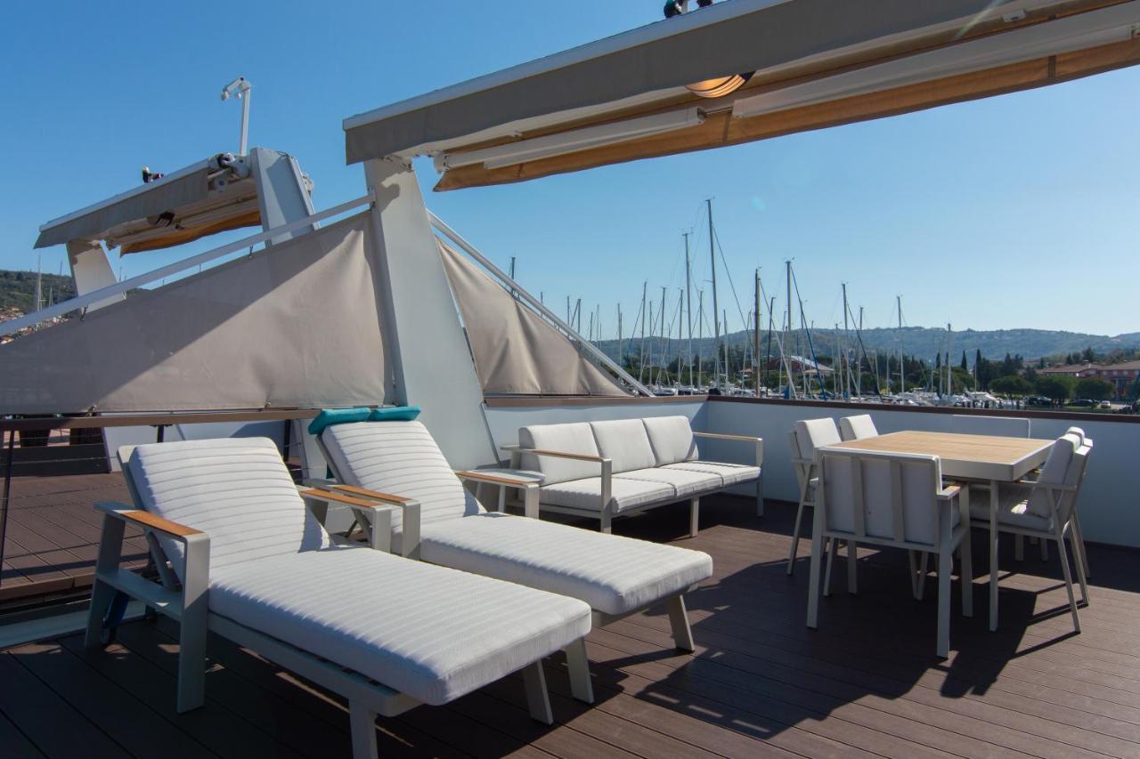 Eldamar Floating House Portoroz Apartment Exterior photo